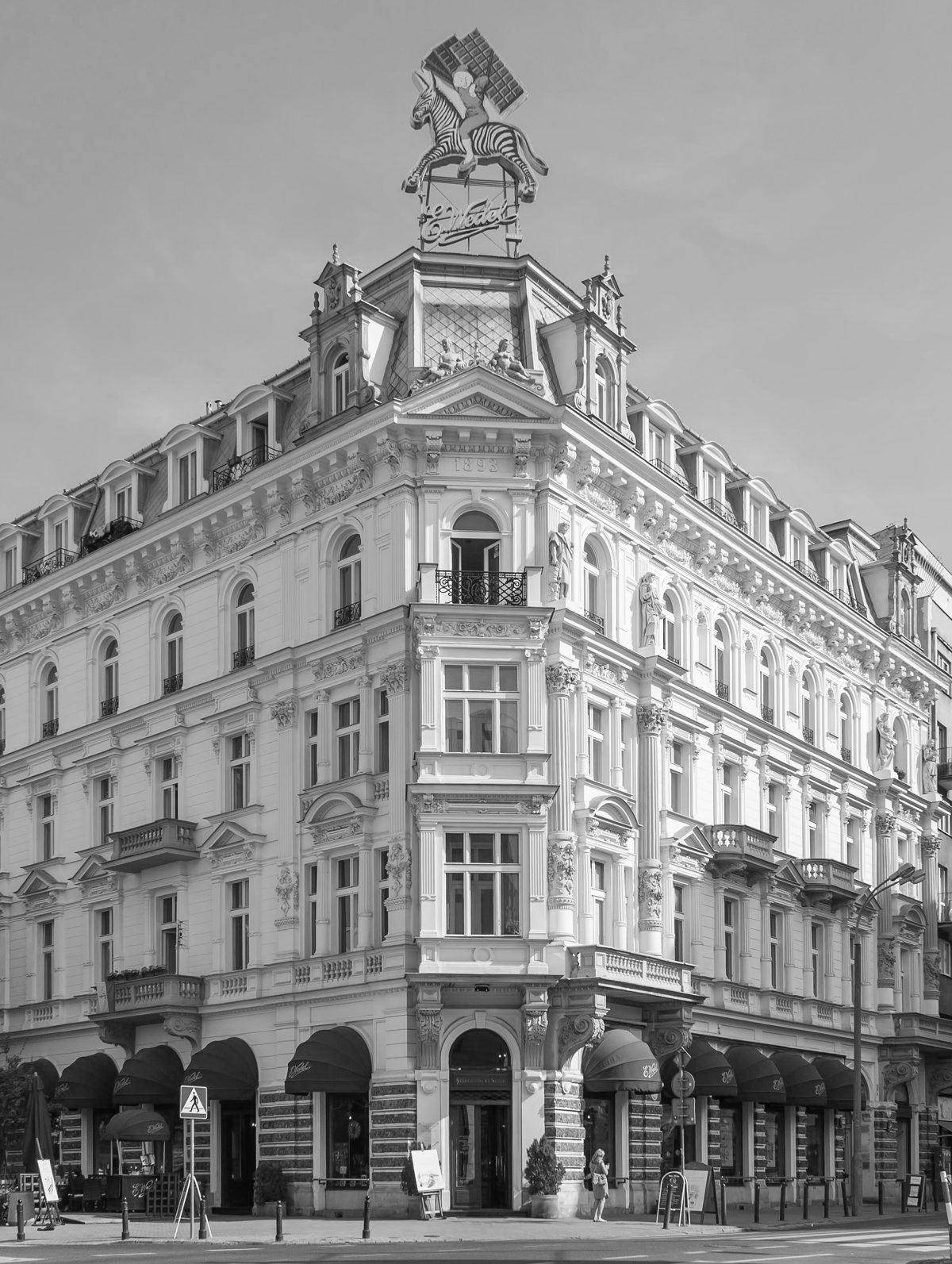 Wedel House, ul. Szpitalna 8, Warsaw
